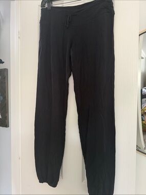 Beyond Yoga Black Drawcord Joggers